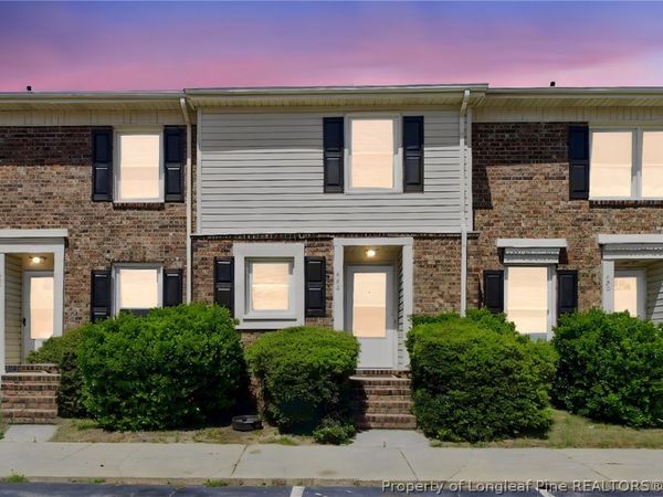 422 Kirkcaldy Court , Fayetteville, NC 28314