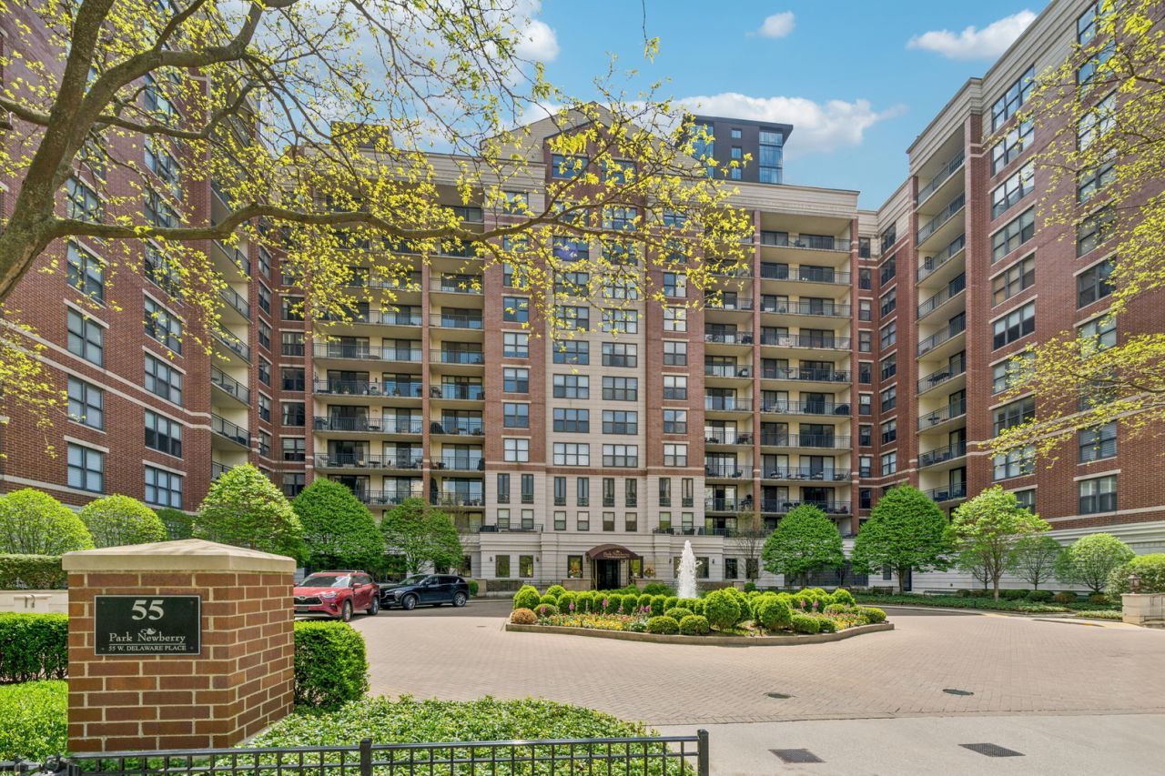 55 W Delaware Place, Unit 607, Chicago, IL 60610 Main Photo