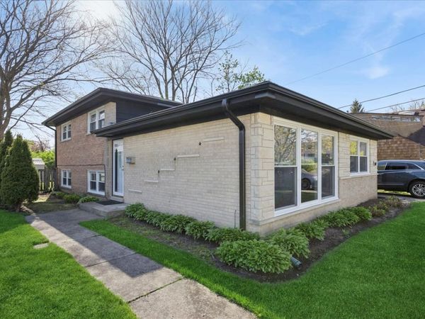 510 Knox Avenue , Wilmette, IL 60091