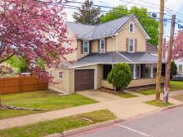422 E 4TH Street, Bloomsburg, PA 17815