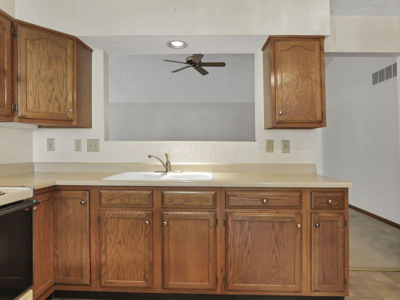 3345 Timber Oak Drive , Columbus, OH 43204 Photo 16