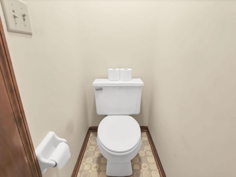 3345 Timber Oak Drive , Columbus, OH 43204 Photo 37