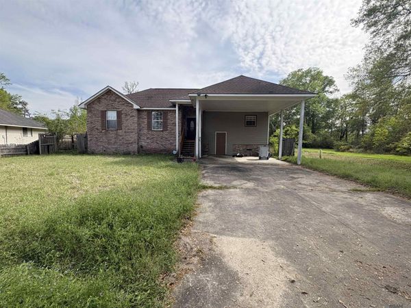 4410 Greenwood Ln, Baker, LA 70714