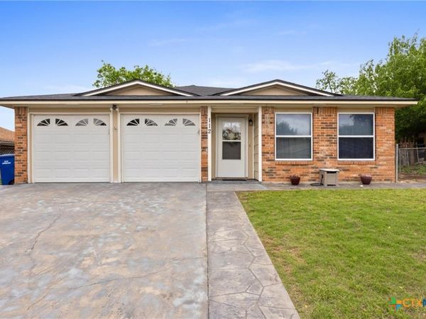 112 W Hogan Drive , Copperas Cove, TX 76522