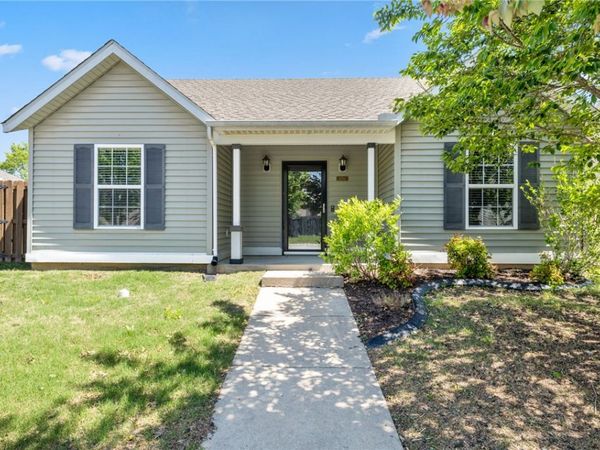 4394 W Sweetgum Lane, Fayetteville, AR 72704