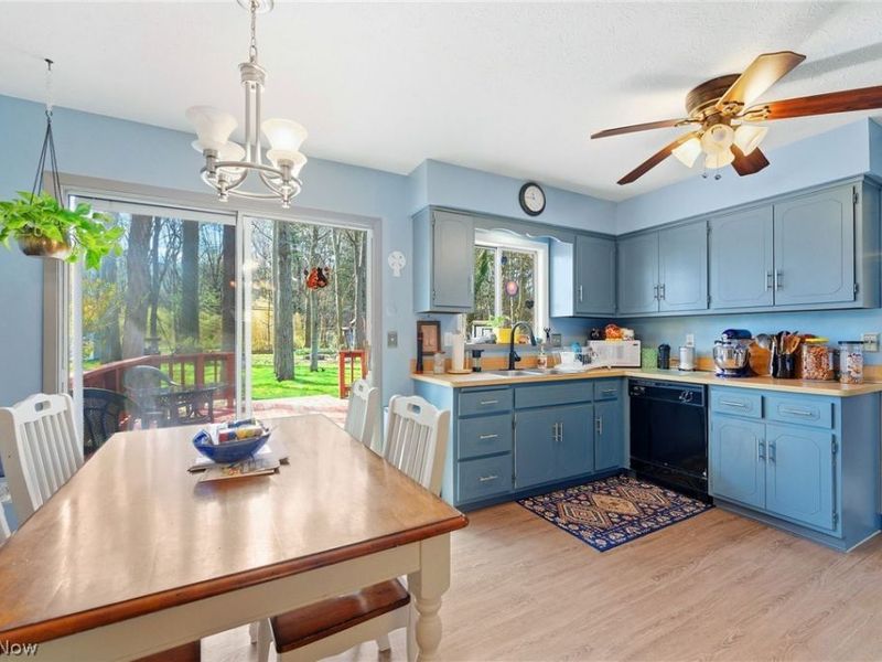 27491 Linwood Circle , North Olmsted, OH 44070 Photo 14