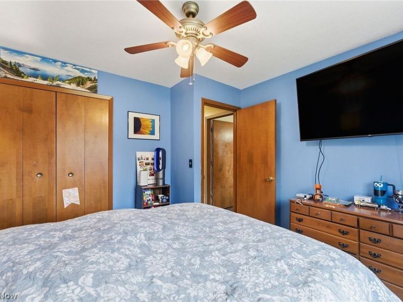 27491 Linwood Circle , North Olmsted, OH 44070 Photo 23