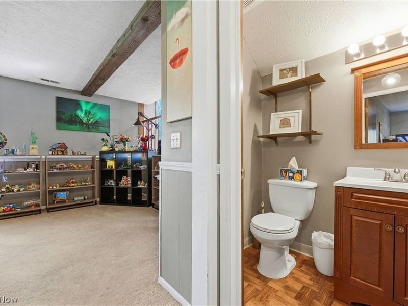 27491 Linwood Circle , North Olmsted, OH 44070 Photo 29