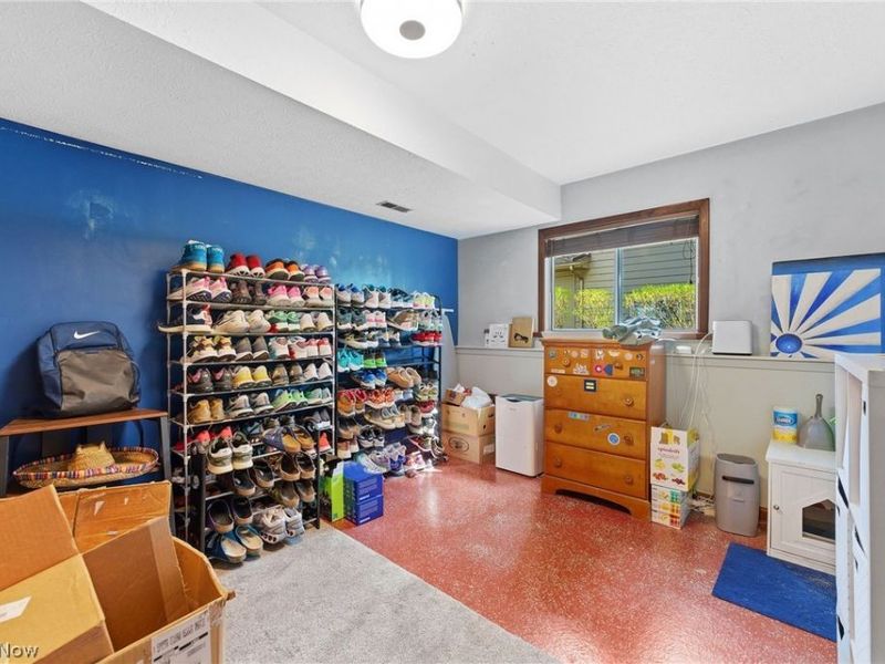 27491 Linwood Circle , North Olmsted, OH 44070 Photo 31