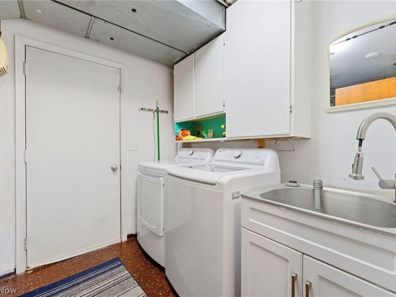 27491 Linwood Circle , North Olmsted, OH 44070 Photo 32