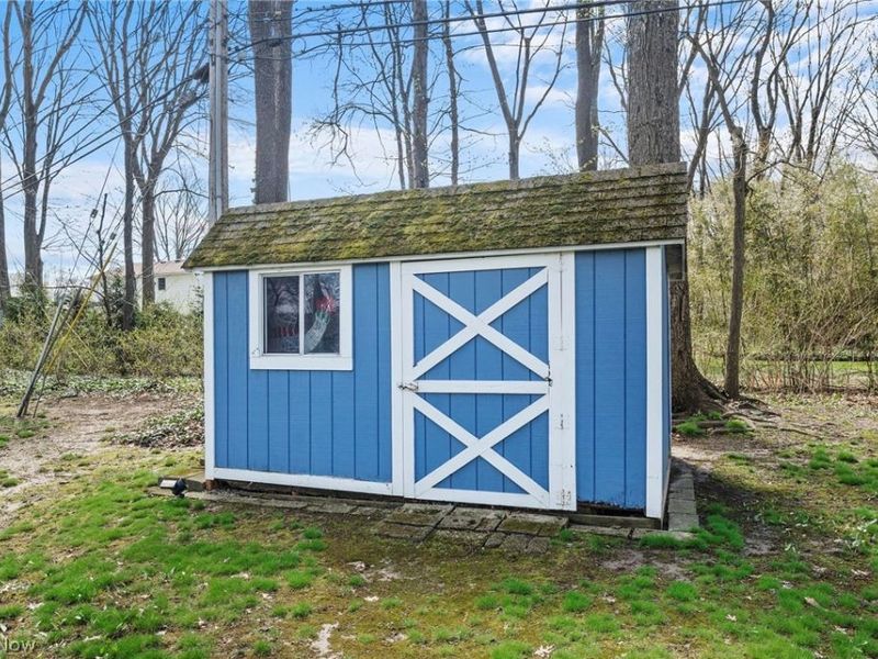 27491 Linwood Circle , North Olmsted, OH 44070 Photo 35