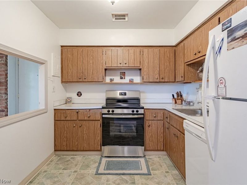 2720 Pease Drive , Unit 219N, Rocky River, OH 44116 Photo 7