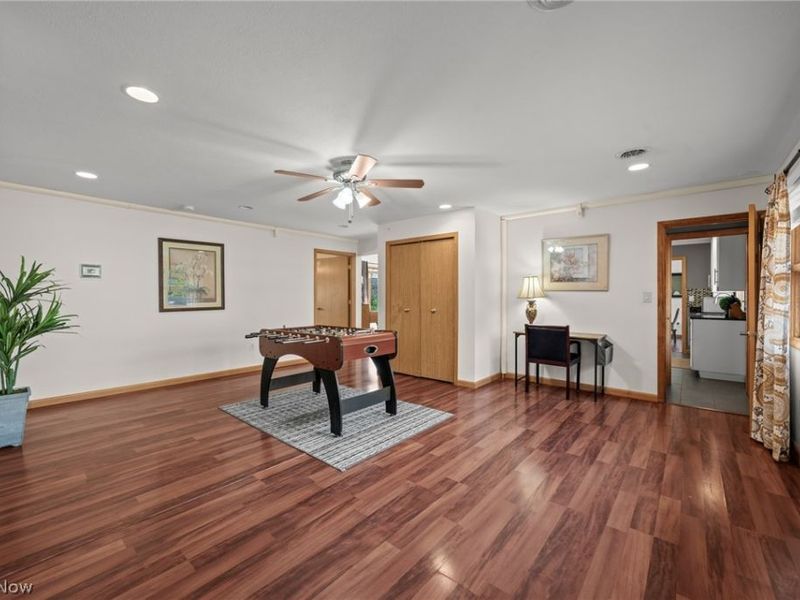 327 S Miller Road , Akron, OH 44333 Photo 22