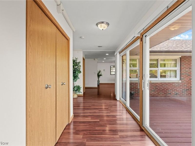 327 S Miller Road , Akron, OH 44333 Photo 39