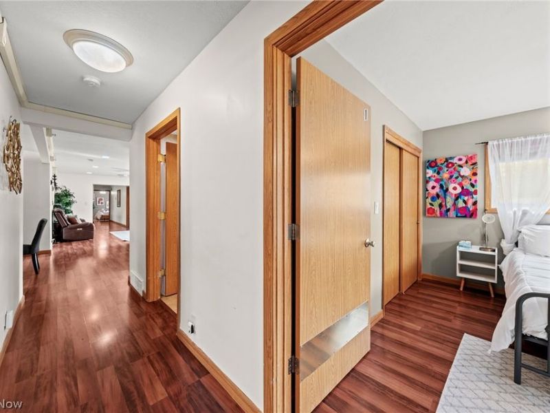 327 S Miller Road , Akron, OH 44333 Photo 8