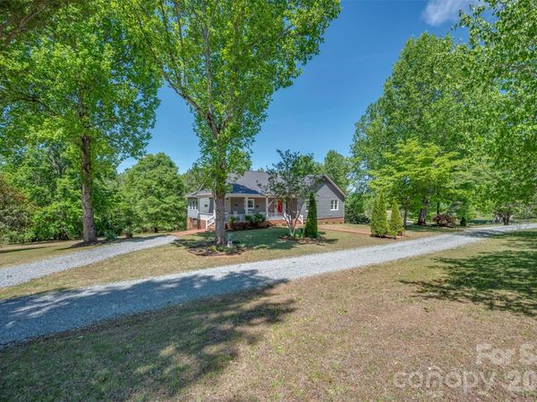 138 Blue Ridge Drive , Rutherfordton, NC 28139
