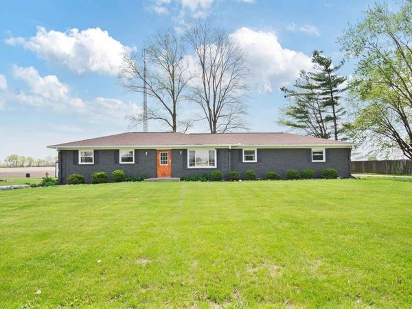 8696 E State Road 18, Galveston, IN 46932