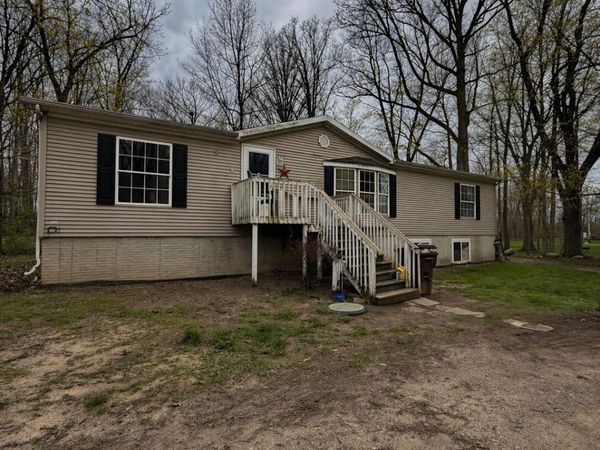3132 Mcconnell Highway, Charlotte, MI 48813