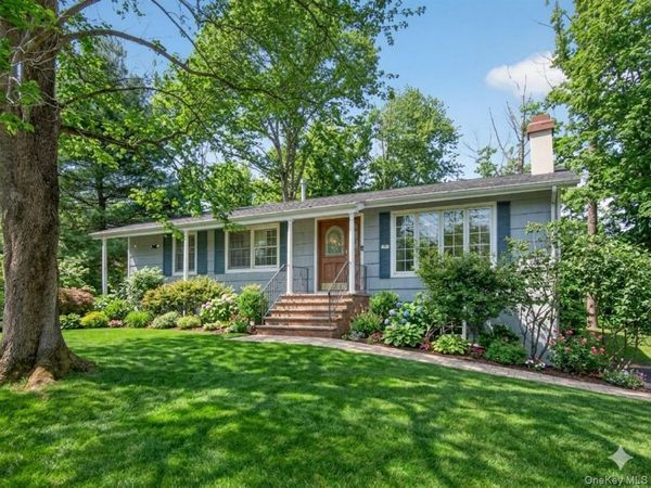 17 Victoria Drive, Airmont, NY 10901