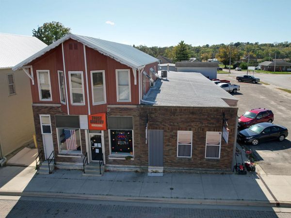 249 Center Street, Elgin, IA 52141