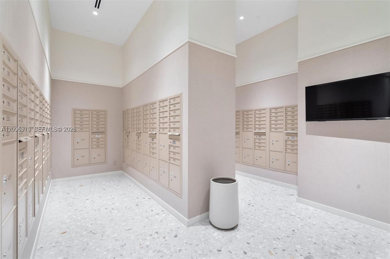 77 SE 5th St, Unit 4106, Miami, FL 33131 Photo