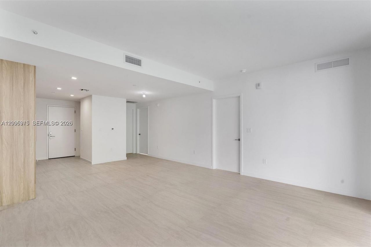 77 SE 5th St , Unit 4106, Miami, FL 33131 Photo