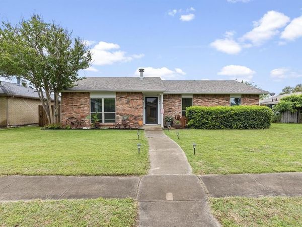 5044 Shannon Drive, The Colony, TX 75056