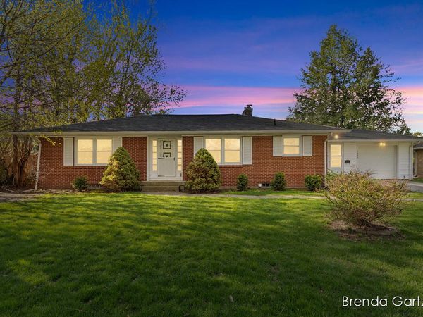 1880 Lynne Lane NW, Grand Rapids, MI 49504