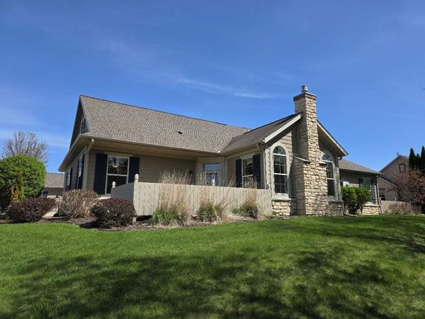 57 Pond View Way, Fitchburg, WI 53711