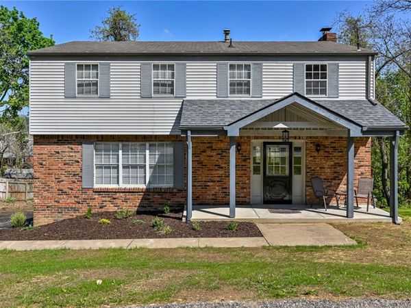 110 Weaver Drive, Glenshaw, PA 15116