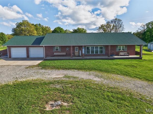 23856 Dove Road , Lebanon, MO 65536