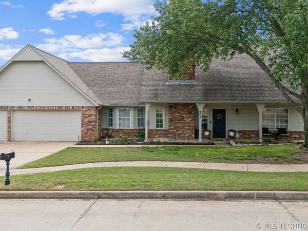 301 S 62nd Street , Broken Arrow, OK 74014