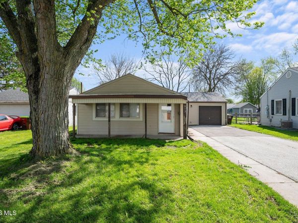 913 W College Avenue , Woodville, OH 43469