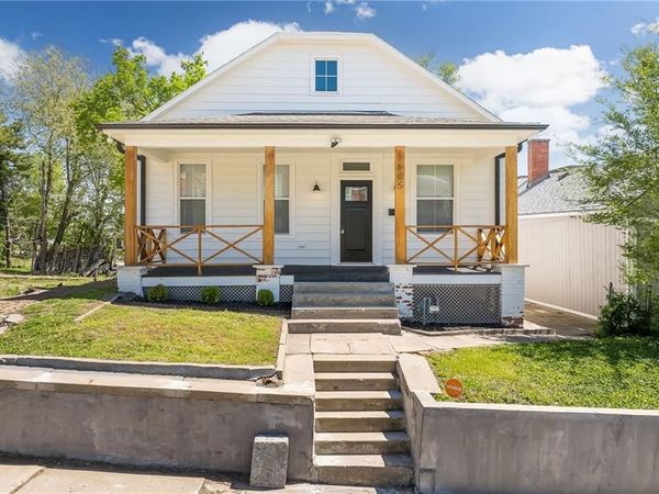 605 N 12th Street, St Joseph, MO 64501