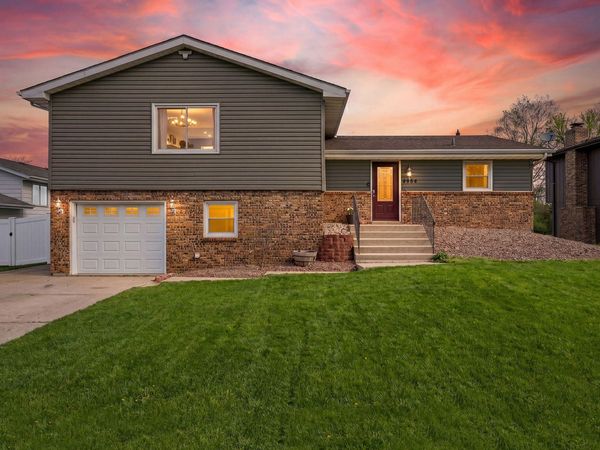 4954 W 86th Place , Crown Point, IN 46307