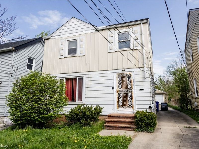10413 Avon Avenue , Cleveland, OH 44105 Photo 2
