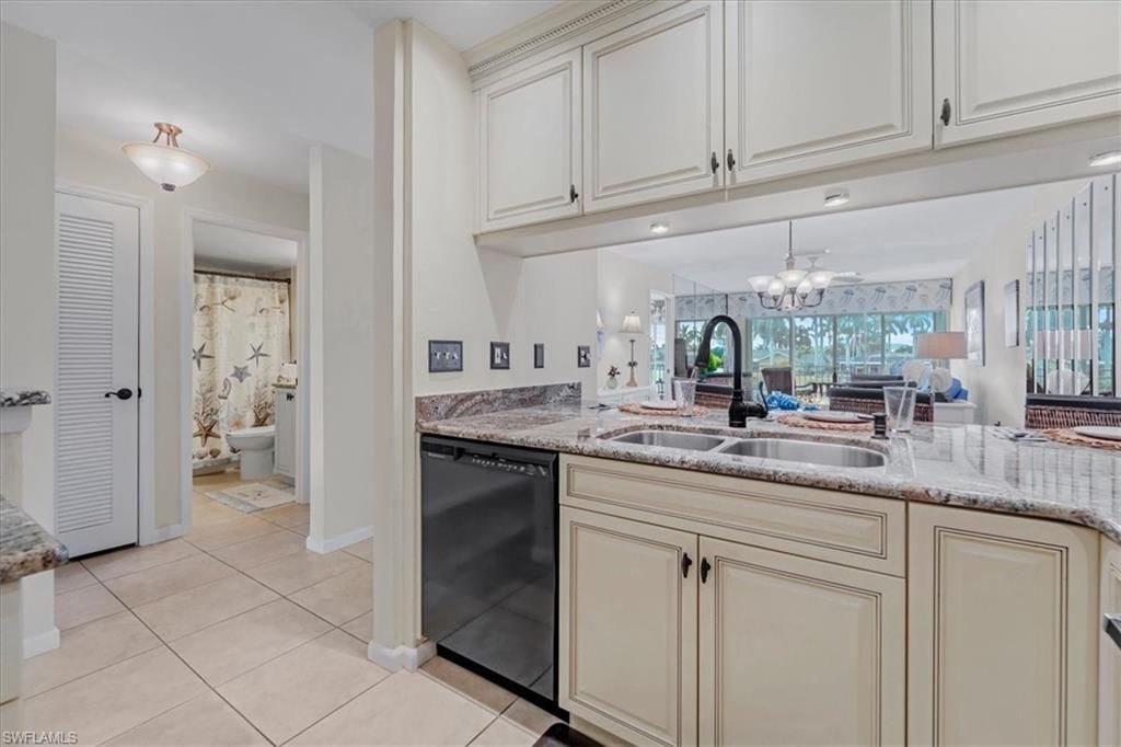 1926 SE 43rd St, Unit 217, Cape Coral, FL 33904 Photo