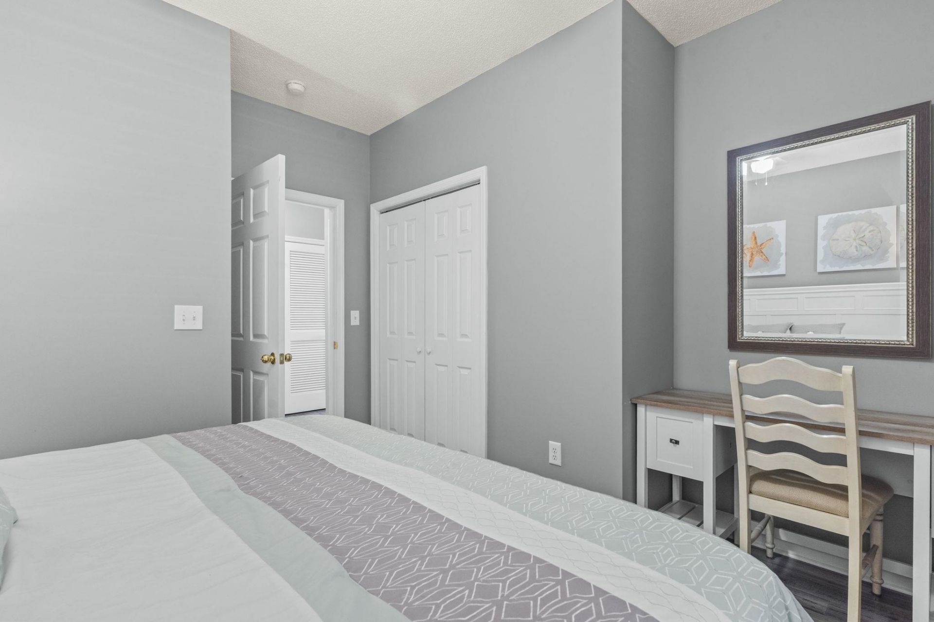 5801 Oyster Catcher Dr. Photo 21