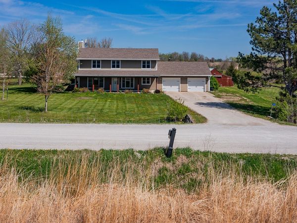33055 Zook Spur Place, Madrid, IA 50156