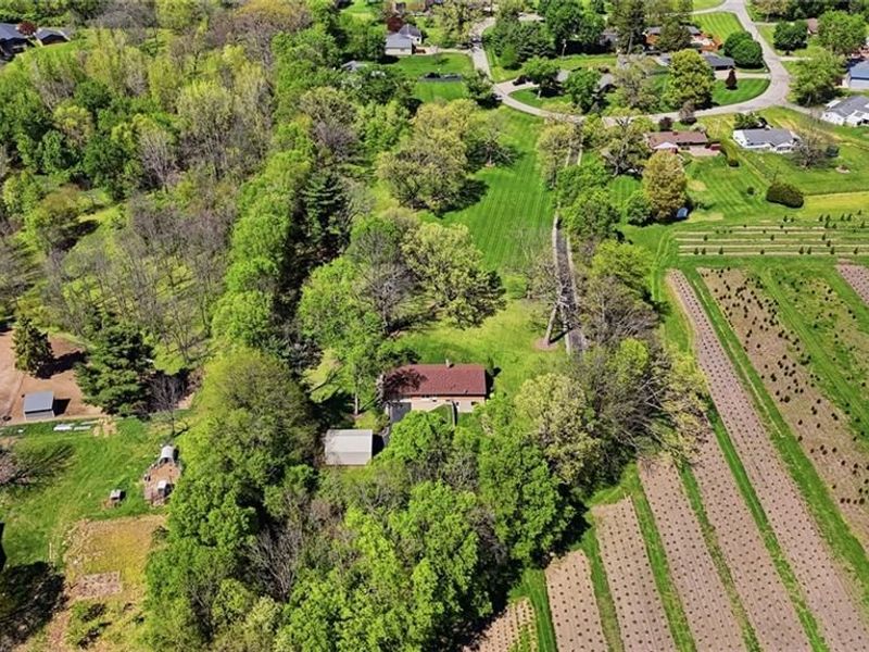 1047 Steven Circle Drive, Bethel Township, OH 45344 Photo 3