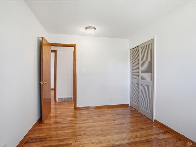 1047 Steven Circle Drive, Bethel Township, OH 45344 Photo 32