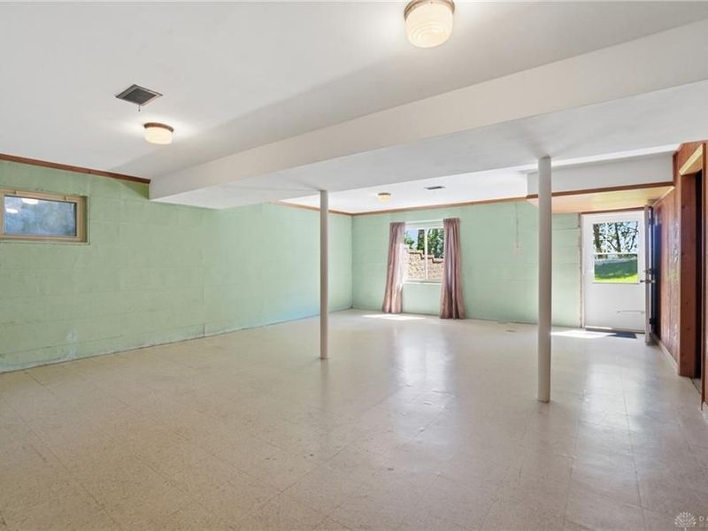 1047 Steven Circle Drive, Bethel Township, OH 45344 Photo 37