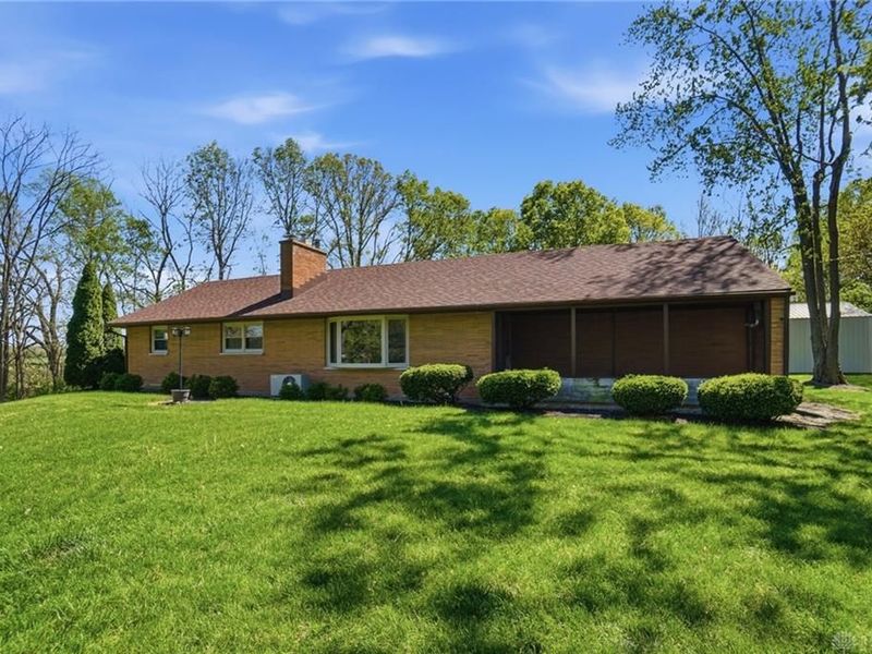 1047 Steven Circle Drive, Bethel Township, OH 45344 Photo 5