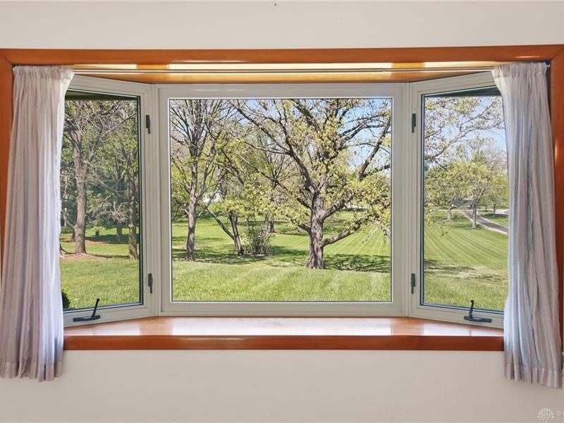 1047 Steven Circle Drive, Bethel Township, OH 45344 Photo 8