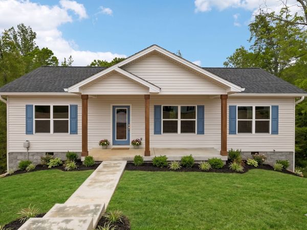 551 Skyview Dr, Ashland City, TN 37015