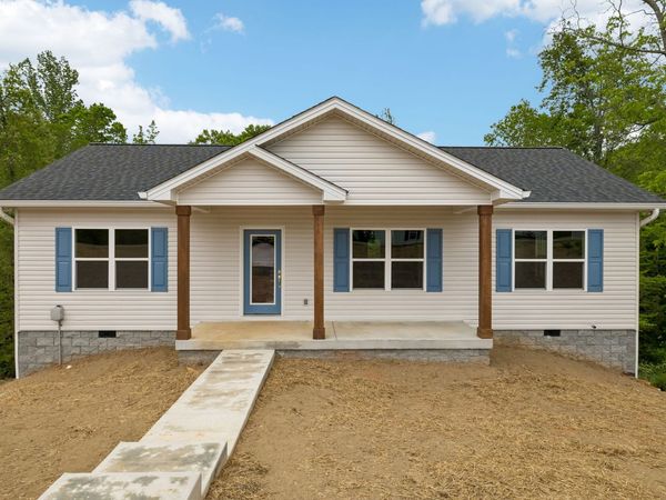 551 Skyview Dr, Ashland City, TN 37015