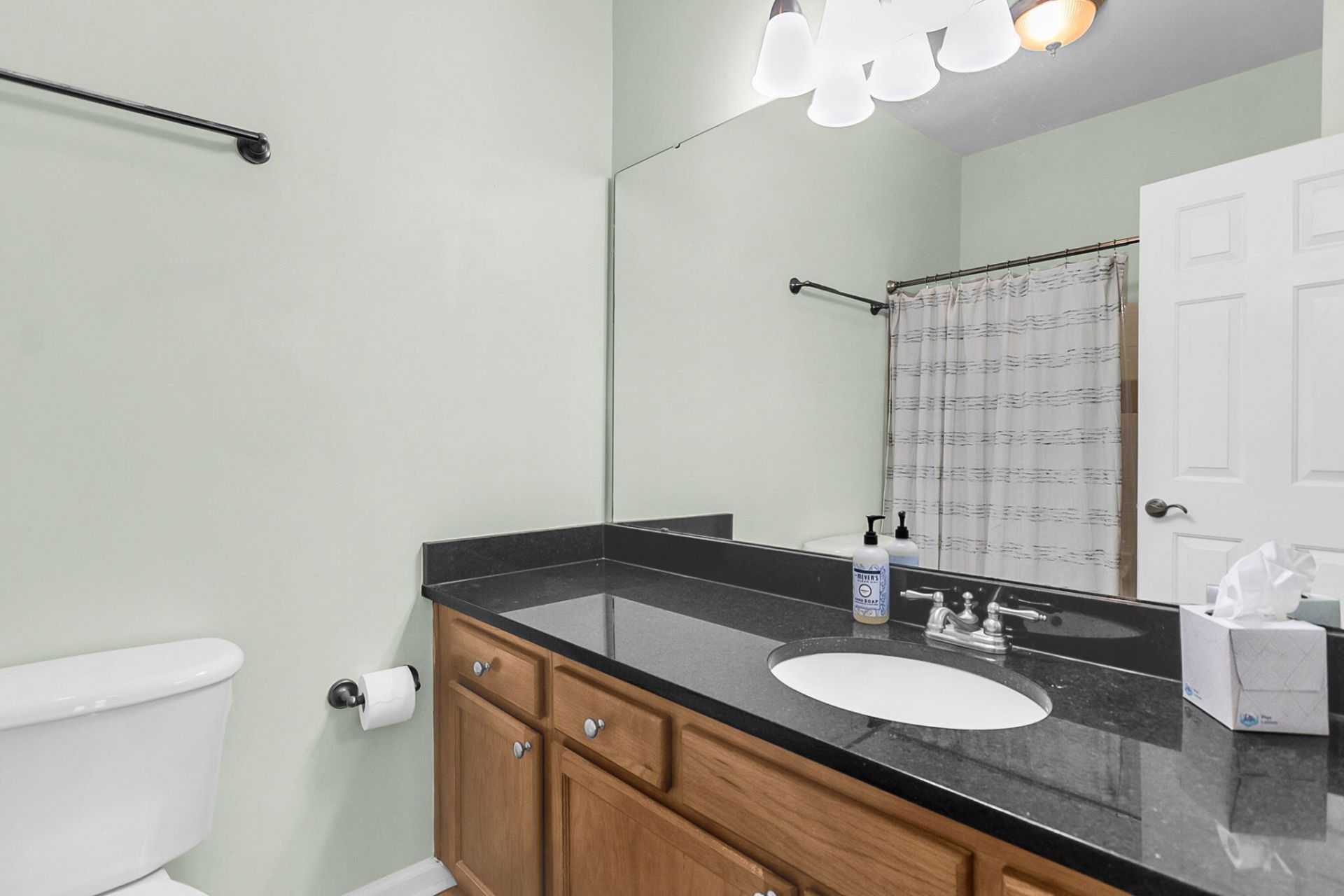 45 Sycamore Avenue Photo 25