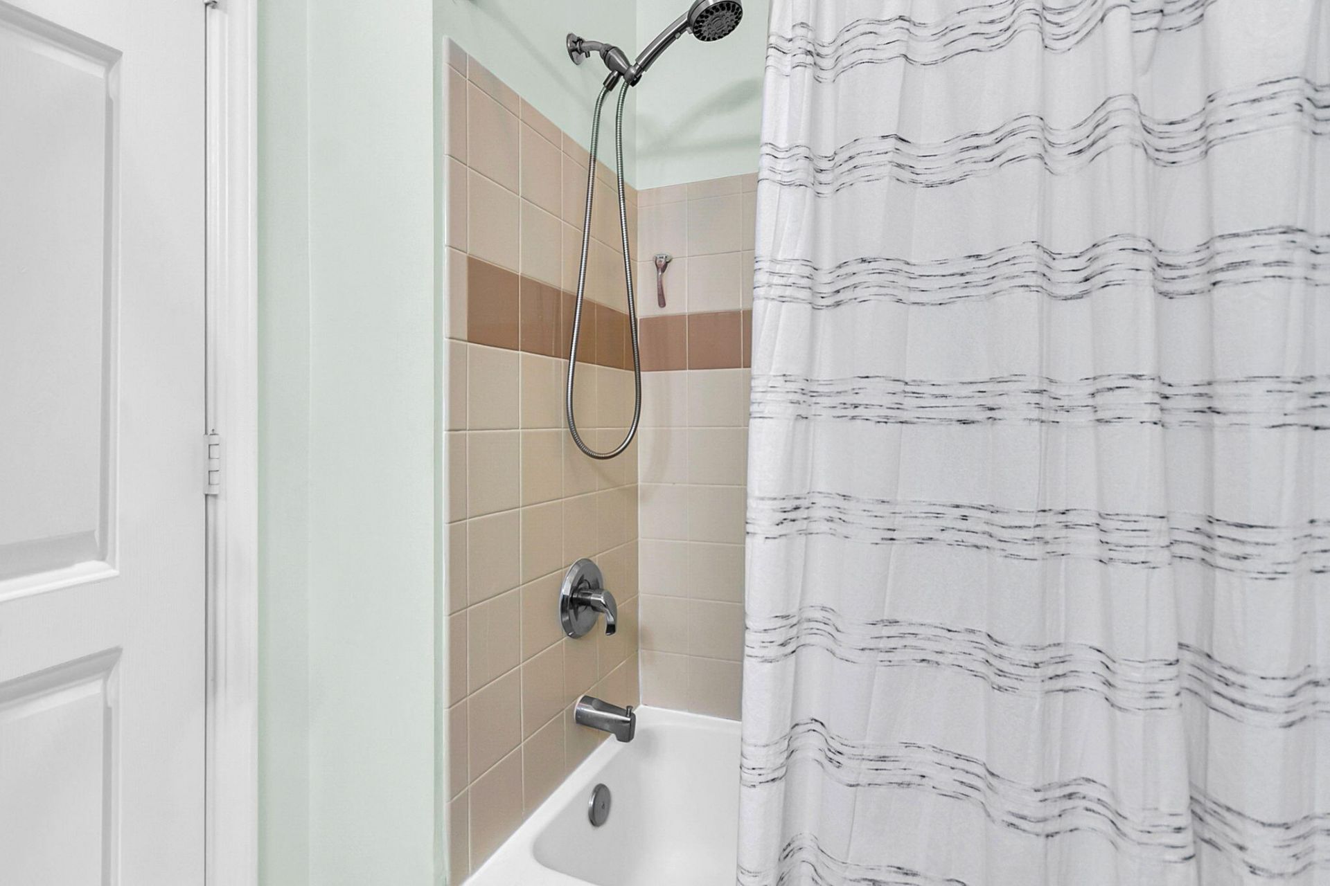 45 Sycamore Avenue Photo 26