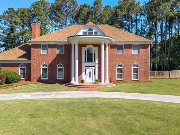 130 Victoria Drive, Fayetteville, GA 30214