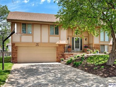 15276 Bemis Street , Omaha, NE 68154